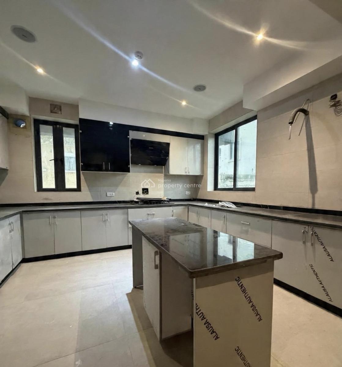 Stunning 4 Bedroom Semi Detached Duplex with Swimming Pool and Bq, Ikoyi, Ikoyi, Lagos, Semi-detached Duplex for Sale