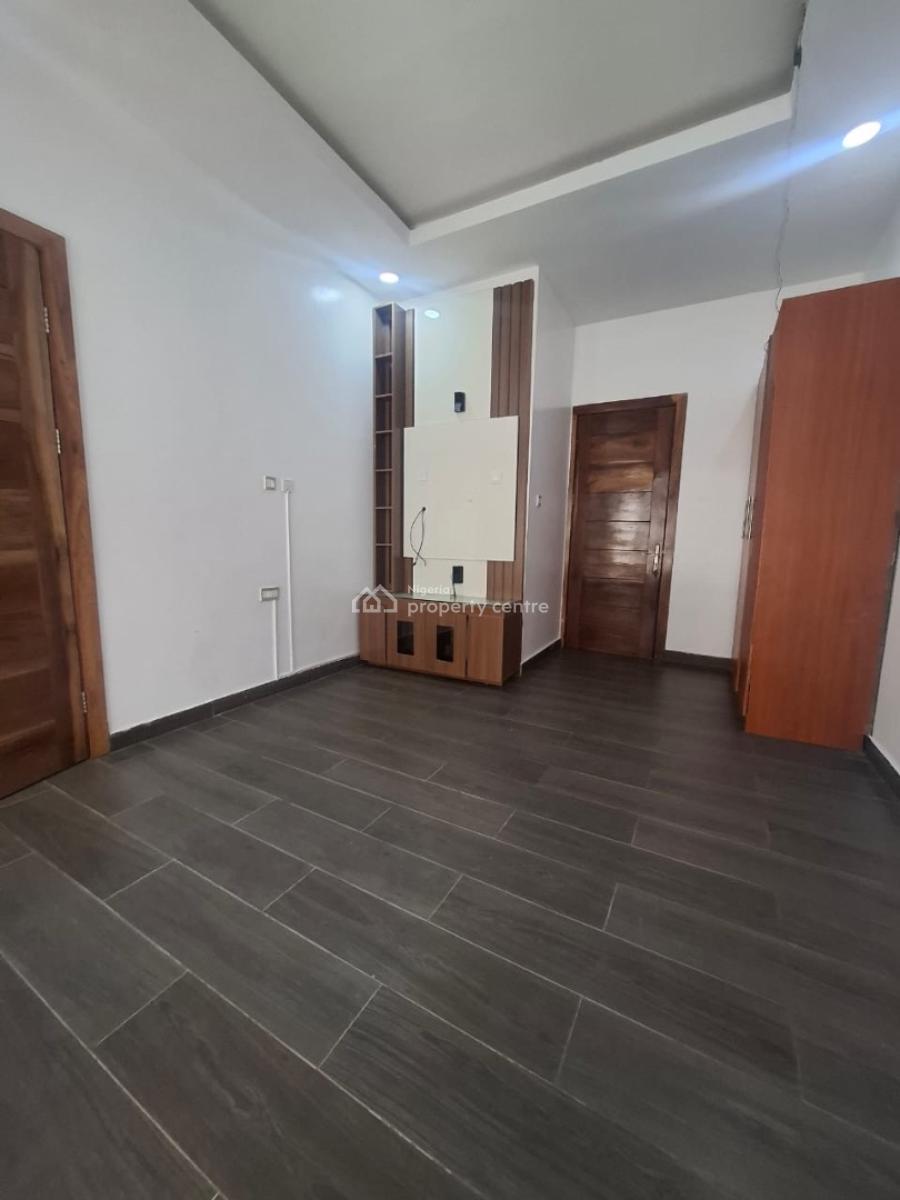 Spacious 4 Bedroom Semi Detached Duplex with Bq in an Estate, Osapa, Lekki, Lagos, Semi-detached Duplex for Sale