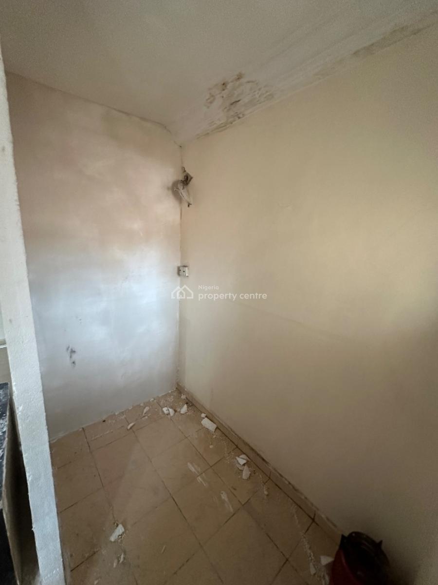 a Standard & Spacious Room Sefcon Apartment in a Decent Environment, 3rd Avenue Main Gwarinpa, Gwarinpa, Abuja, Self Contain (single Rooms) for Rent