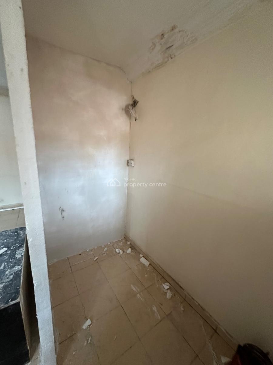 a Standard & Spacious Room Sefcon Apartment in a Decent Environment, 3rd Avenue Main Gwarinpa, Gwarinpa, Abuja, Self Contain (single Rooms) for Rent