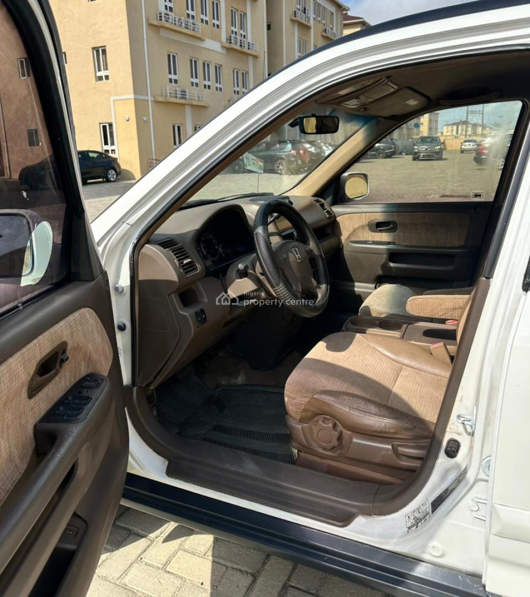 Super Clean Honda C..r.v. 2004 Model, Chevron.., Lekki, Lagos, Commercial Property for Sale