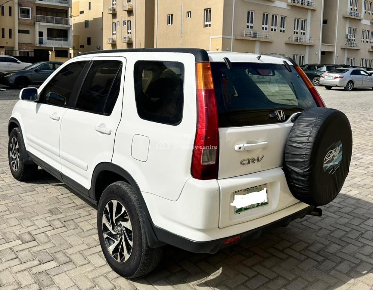 Super Clean Honda C..r.v. 2004 Model, Chevron.., Lekki, Lagos, Commercial Property for Sale