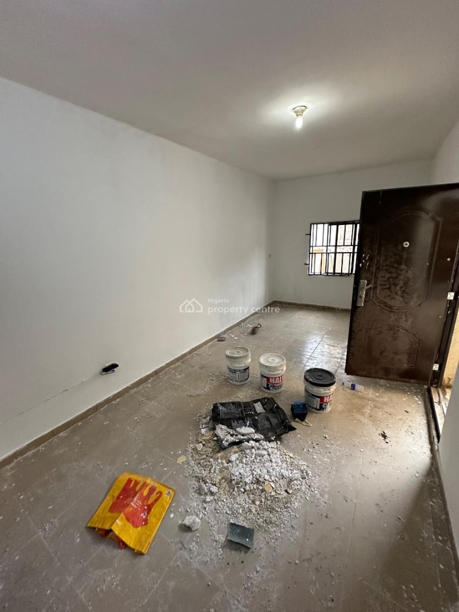 a Mini One Bedroom Apartment in a Decent Neighborhood, 3rd Avenue Main Gwarinpa, Gwarinpa, Abuja, Mini Flat (room and Parlour) for Rent