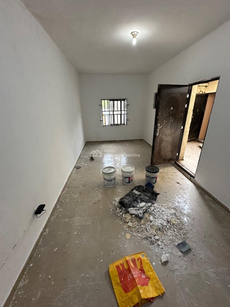 a Mini One Bedroom Apartment in a Decent Neighborhood, 3rd Avenue Main Gwarinpa, Gwarinpa, Abuja, Mini Flat (room and Parlour) for Rent