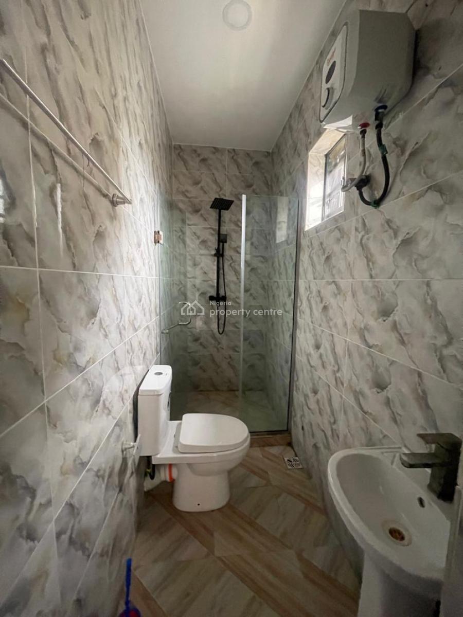 Distressed 2 Bedroom Apartment Upstairs, Ikate, Lekki, Lagos, Block of Flats for Sale