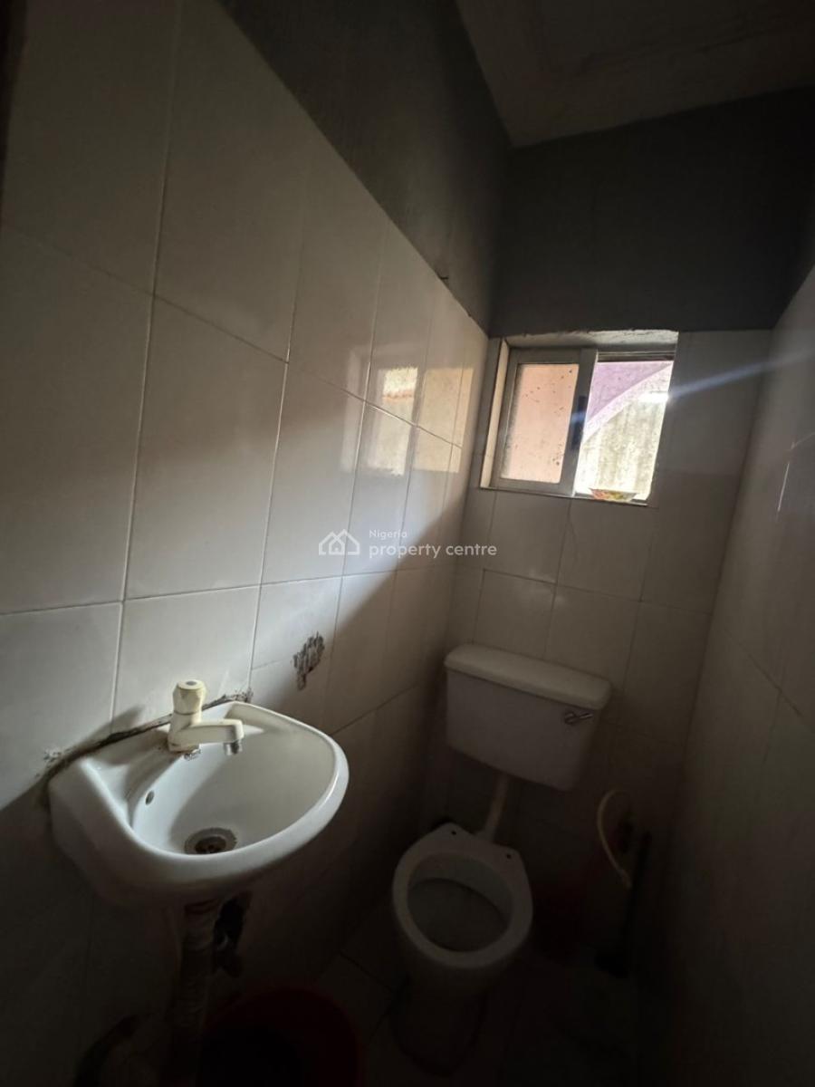 Miniflat Accessible Location 20/24hrs Light, Thomas, Ajah, Lagos, House for Rent
