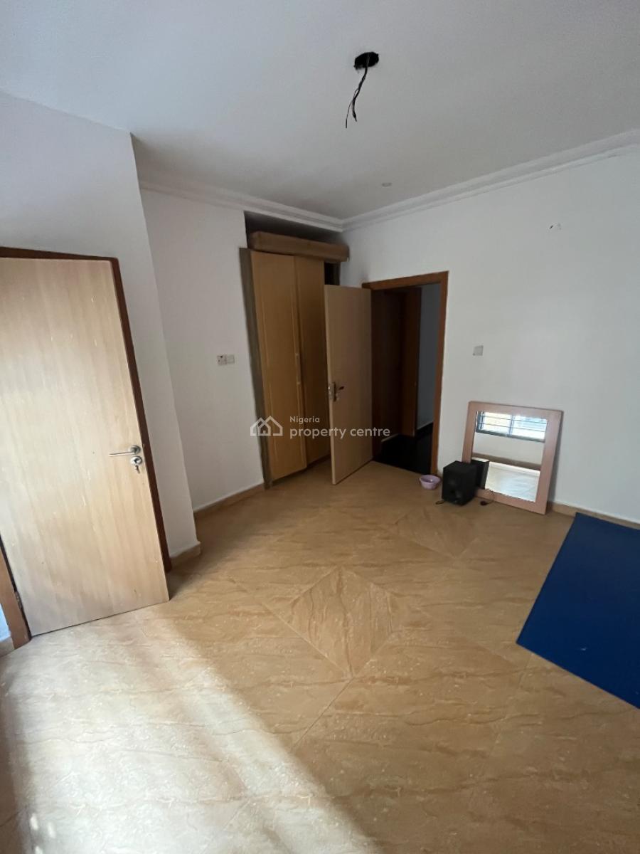 Big Studio Apartment, Off Fola Osibo, Lekki Phase 1, Lekki, Lagos, Self Contain (single Rooms) for Rent