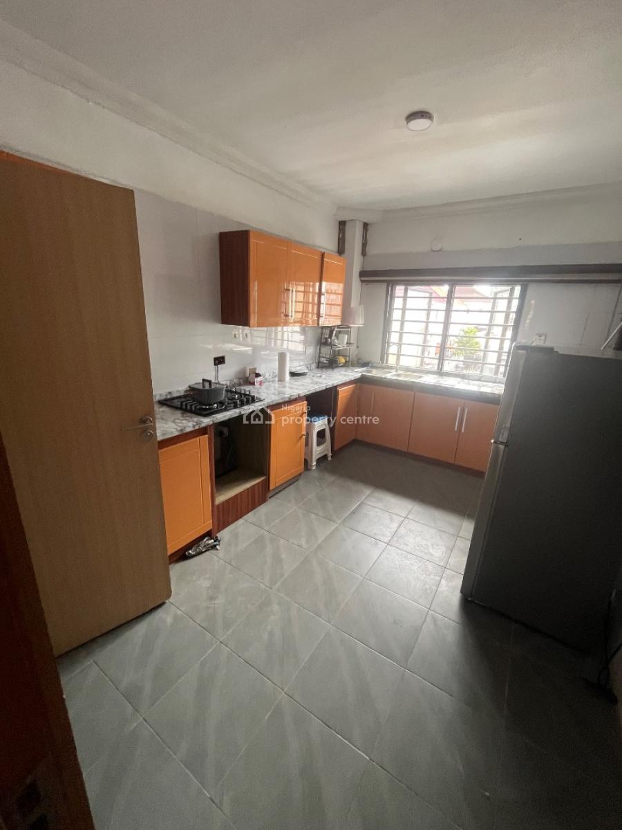 Big Studio Apartment, Off Fola Osibo, Lekki Phase 1, Lekki, Lagos, Self Contain (single Rooms) for Rent