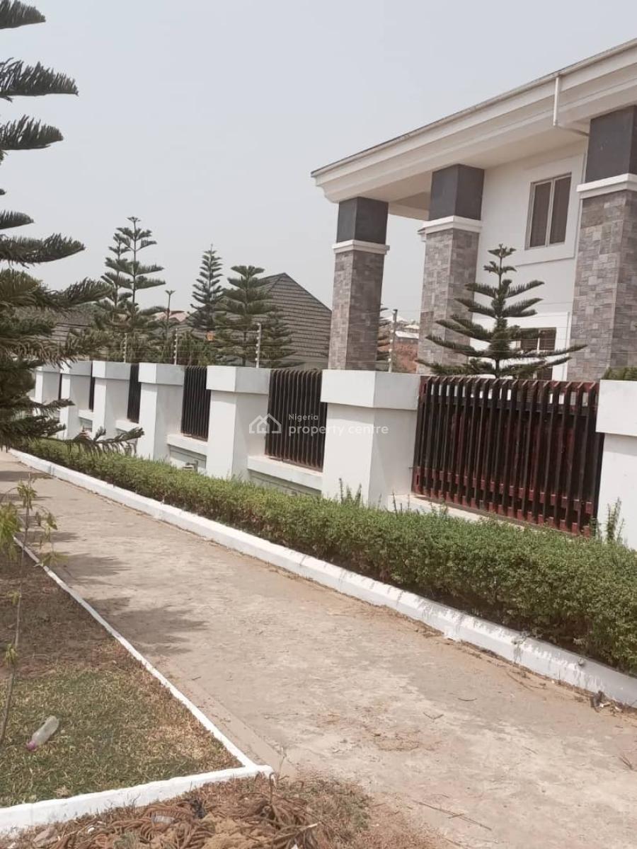 5 Bedrooms Detached Duplex with Boys  Quarters, Guzape District, Abuja, Detached Duplex for Sale