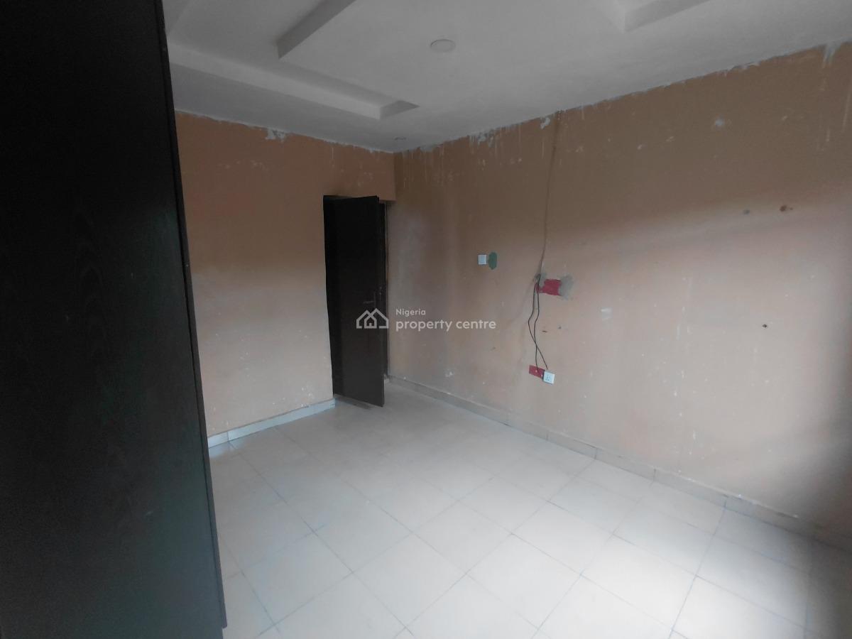 Elegant 3bedroom in The Heart of Alapere, Bakare Street, Alapere, Ketu, Lagos, Flat / Apartment for Rent