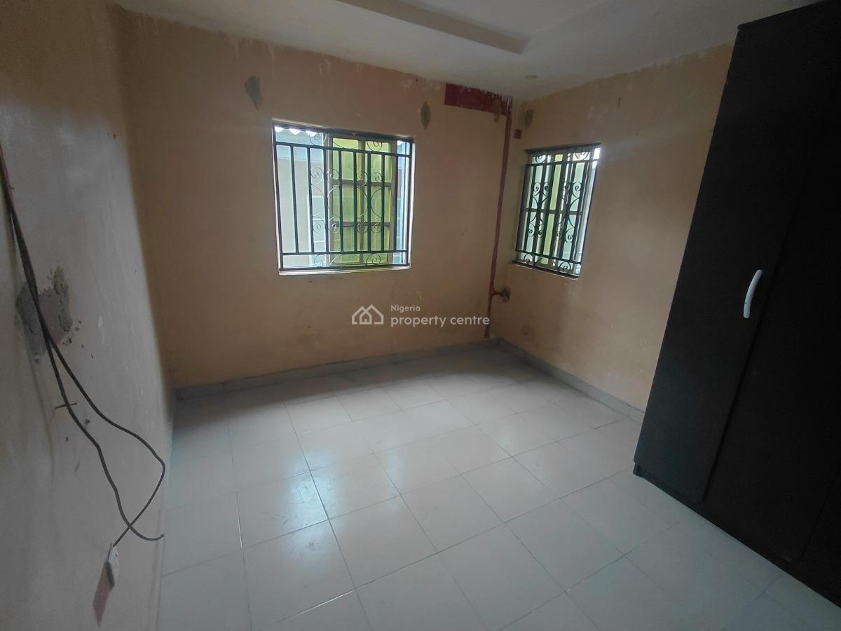 Elegant 3bedroom in The Heart of Alapere, Bakare Street, Alapere, Ketu, Lagos, Flat / Apartment for Rent
