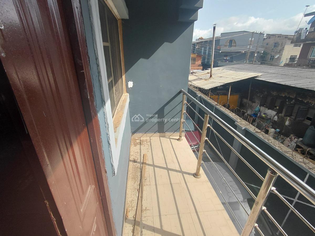 Elegant 3bedroom in The Heart of Alapere, Bakare Street, Alapere, Ketu, Lagos, Flat / Apartment for Rent