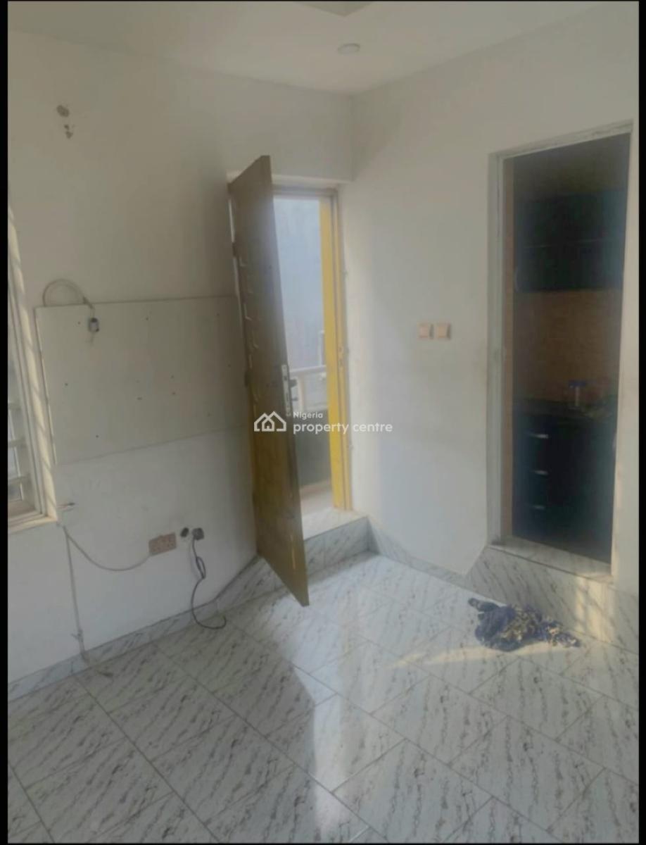 a Nice Self Contain, Lekki, Lagos, Self Contain (single Rooms) for Rent