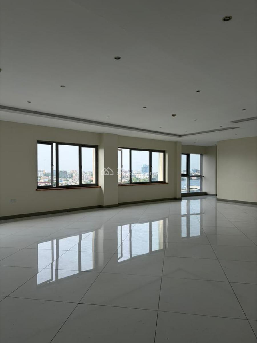 Well Maintained Luxury 4-bedroom Penthouse with 2 Dedicated Bqs, Victoria Island (vi), Lagos, Flat / Apartment for Rent