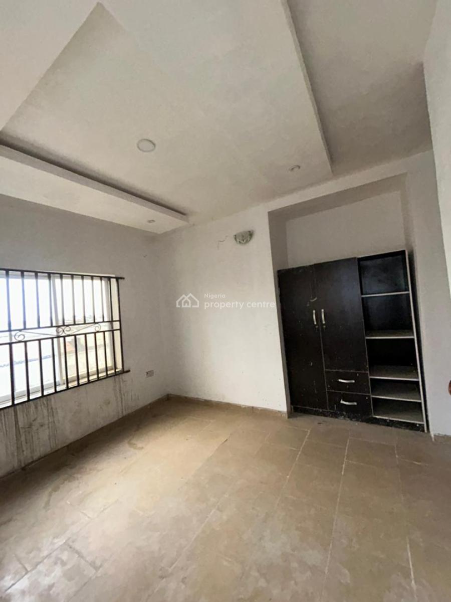 Decent 3bedroom Flat in Sterling Heights Estate Ajelogo, Davies Street, Kosofe, Lagos, Flat / Apartment for Sale