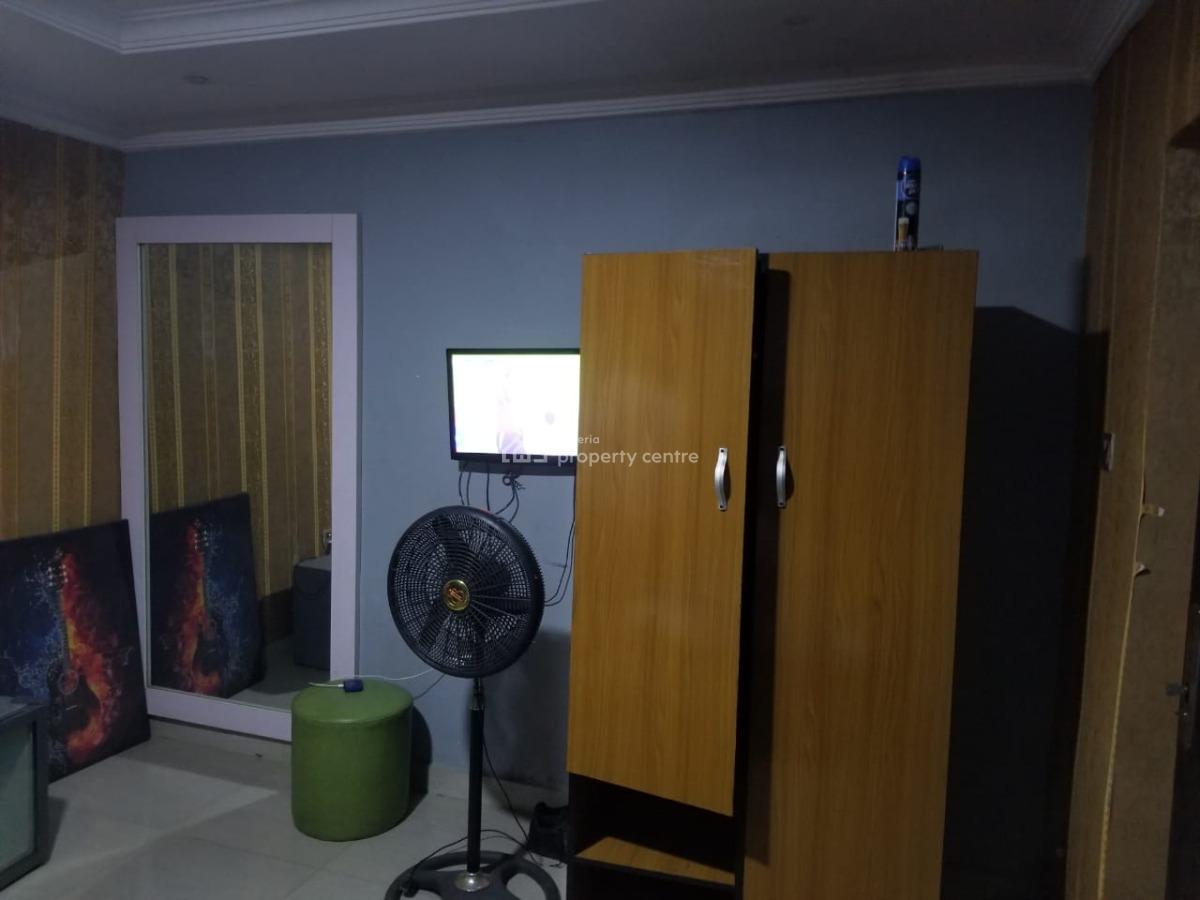 a Lounge with 5rooms at Governor Rd Ikotun, Governor Road Ikotun, Ikotun, Lagos, Hotel / Guest House for Sale