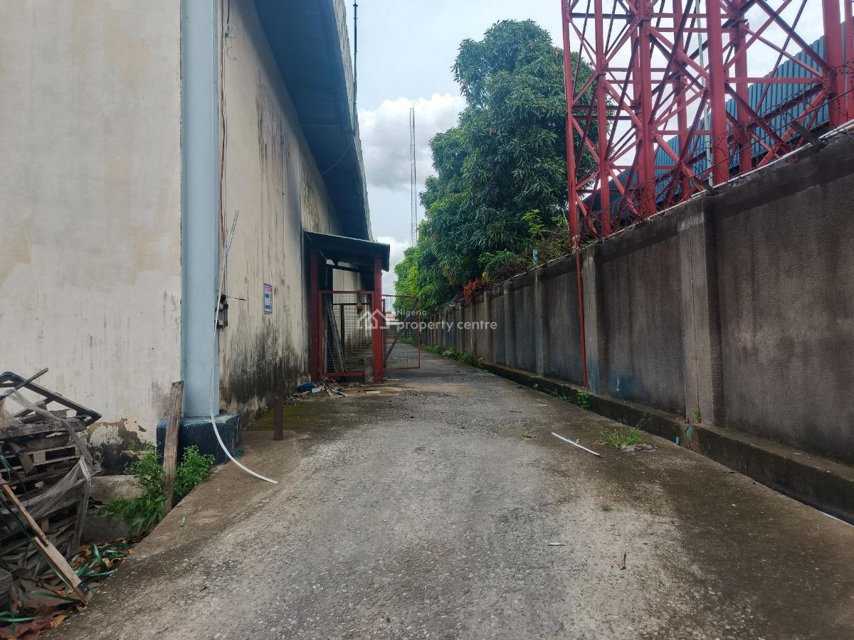 Warehouse of 27,574 Sqft, Afprint Industrial Estate, Isolo, Lagos, Warehouse for Rent