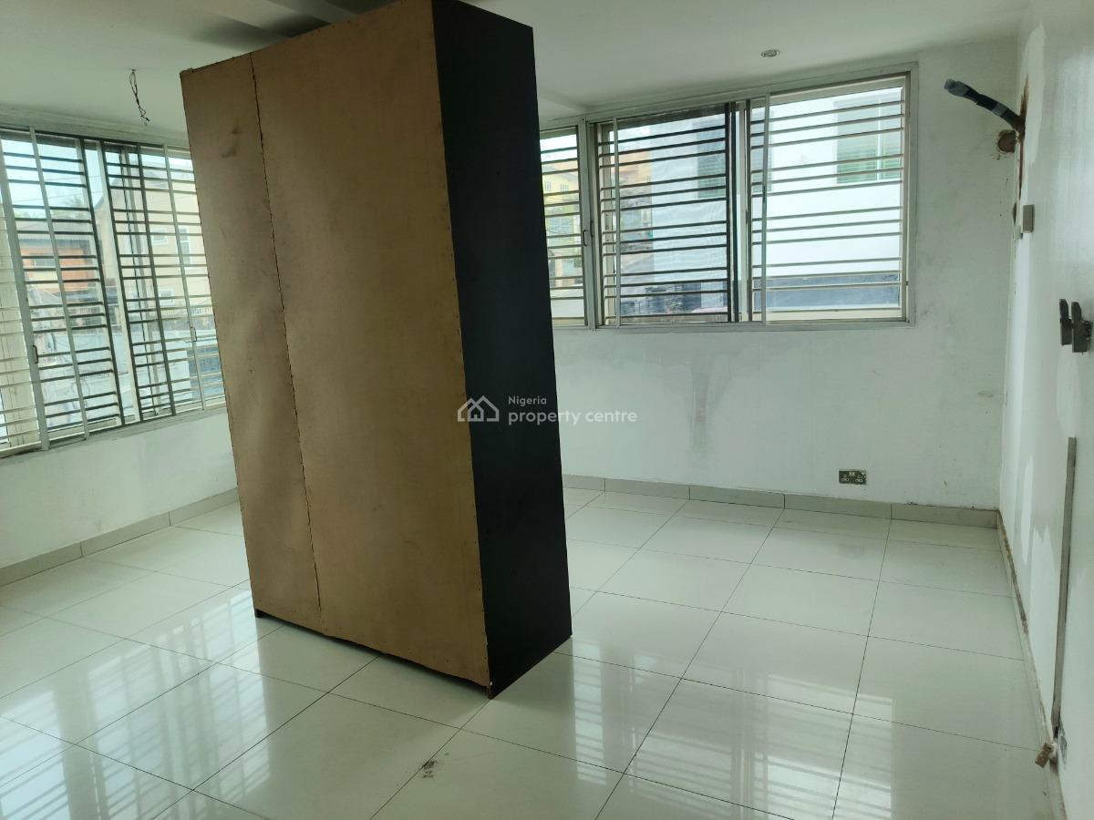 Spacious 4 Bedroom Terrace, Awuse Estate, Opebi, Ikeja, Lagos, Terraced Duplex for Rent
