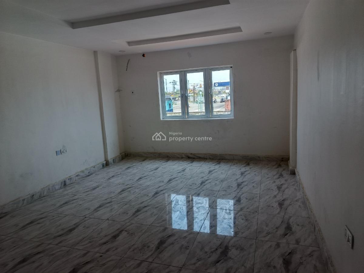 Warehouse of 900 Sqm with Office, Oshodi, Oshodi, Lagos, Warehouse for Rent