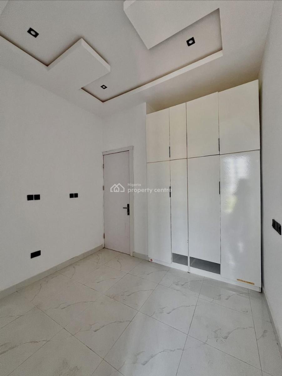 Fully Serviced 4 Bedroom Terrace Duplex, Ikota Villa Estate, Lekki, Lagos, Terraced Duplex for Sale