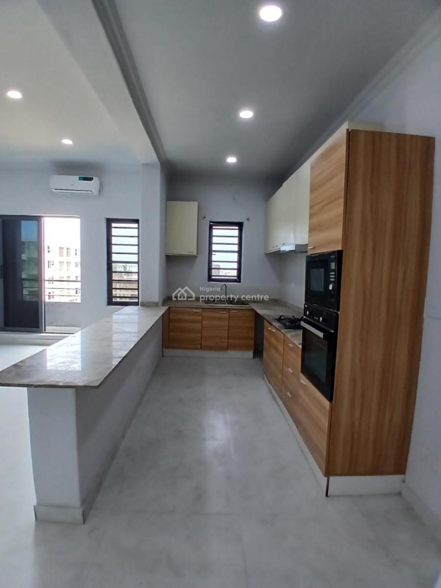 Serviced with 24/7 Power Supply 2 Bedroom En-suite Flat with an Open F, Ikate, Lekki, Lagos, Flat / Apartment for Rent