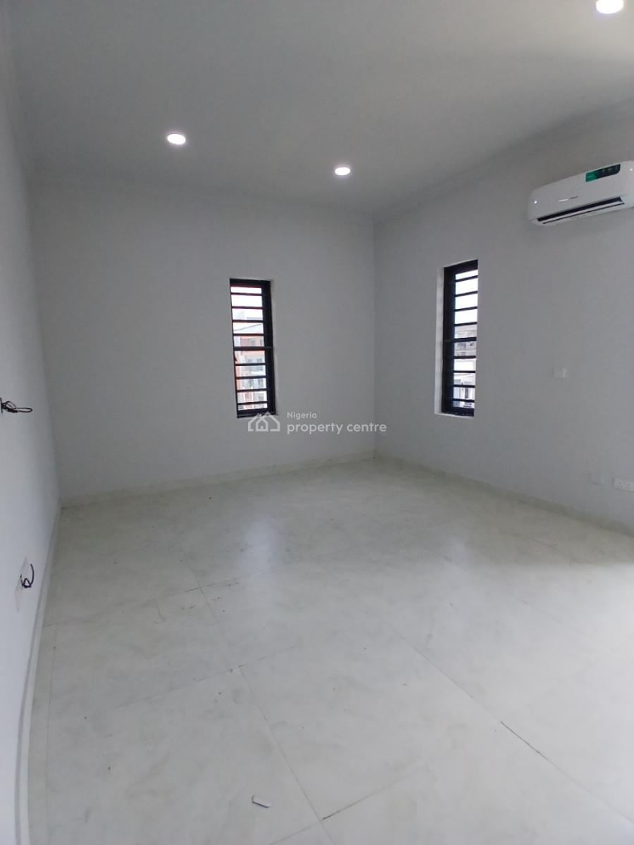 Serviced with 24/7 Power Supply 2 Bedroom En-suite Flat with an Open F, Ikate, Lekki, Lagos, Flat / Apartment for Rent