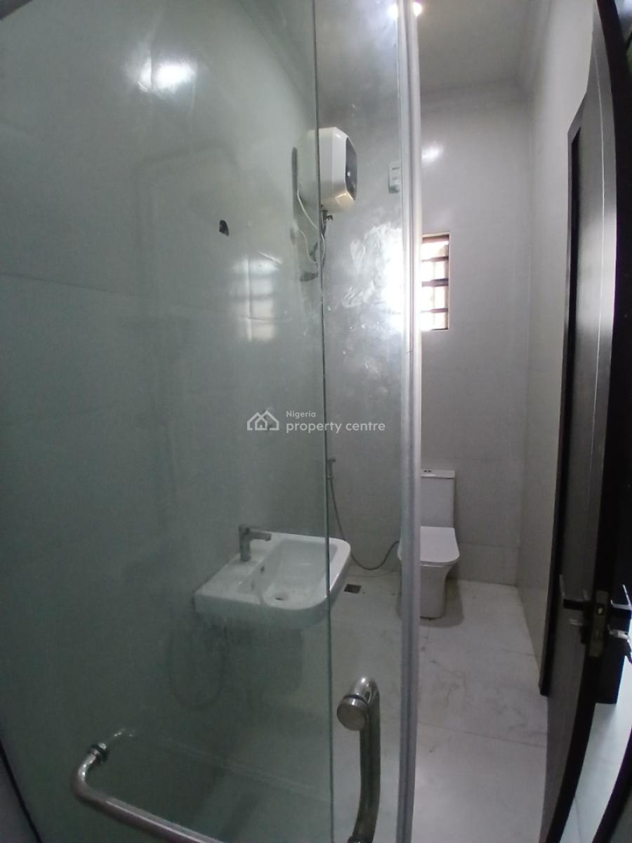 Serviced with 24/7 Power Supply 2 Bedroom En-suite Flat with an Open F, Ikate, Lekki, Lagos, Flat / Apartment for Rent