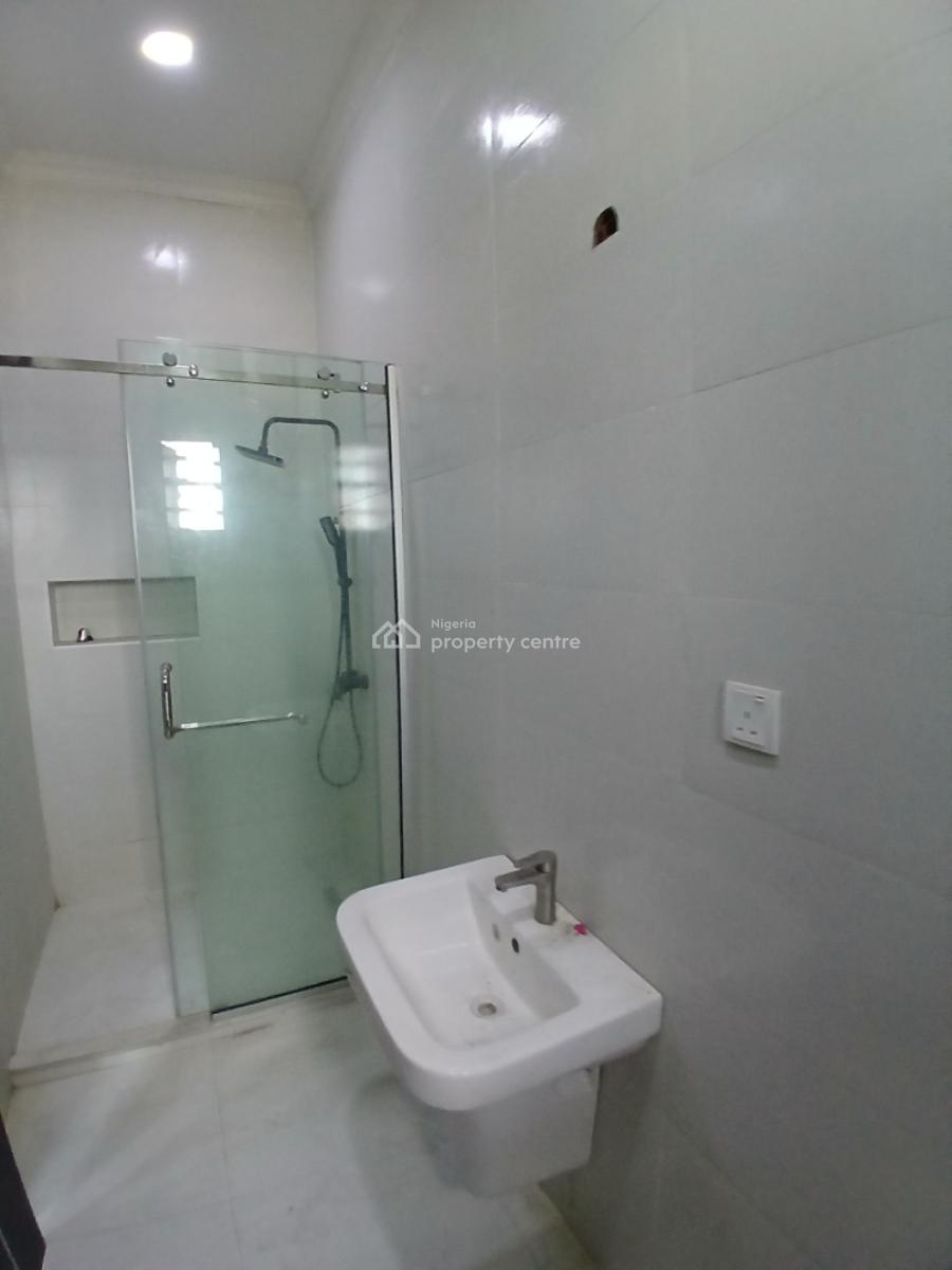 Serviced with 24/7 Power Supply 2 Bedroom En-suite Flat with an Open F, Ikate, Lekki, Lagos, Flat / Apartment for Rent
