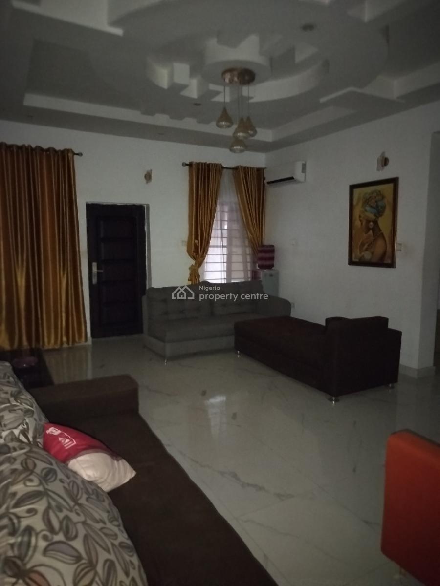 Standard Room Shared Apartment in a 3-bedroom Flat, Hitech Estate, Alasia, Ajah, Lagos, Flat / Apartment for Rent