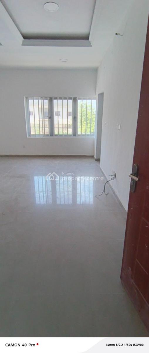Beautiful 4 Bedroom Duplex with Bq, By Pinnacle Filling Station, Lekki Phase 1, Lekki, Lagos, Terraced Duplex for Rent