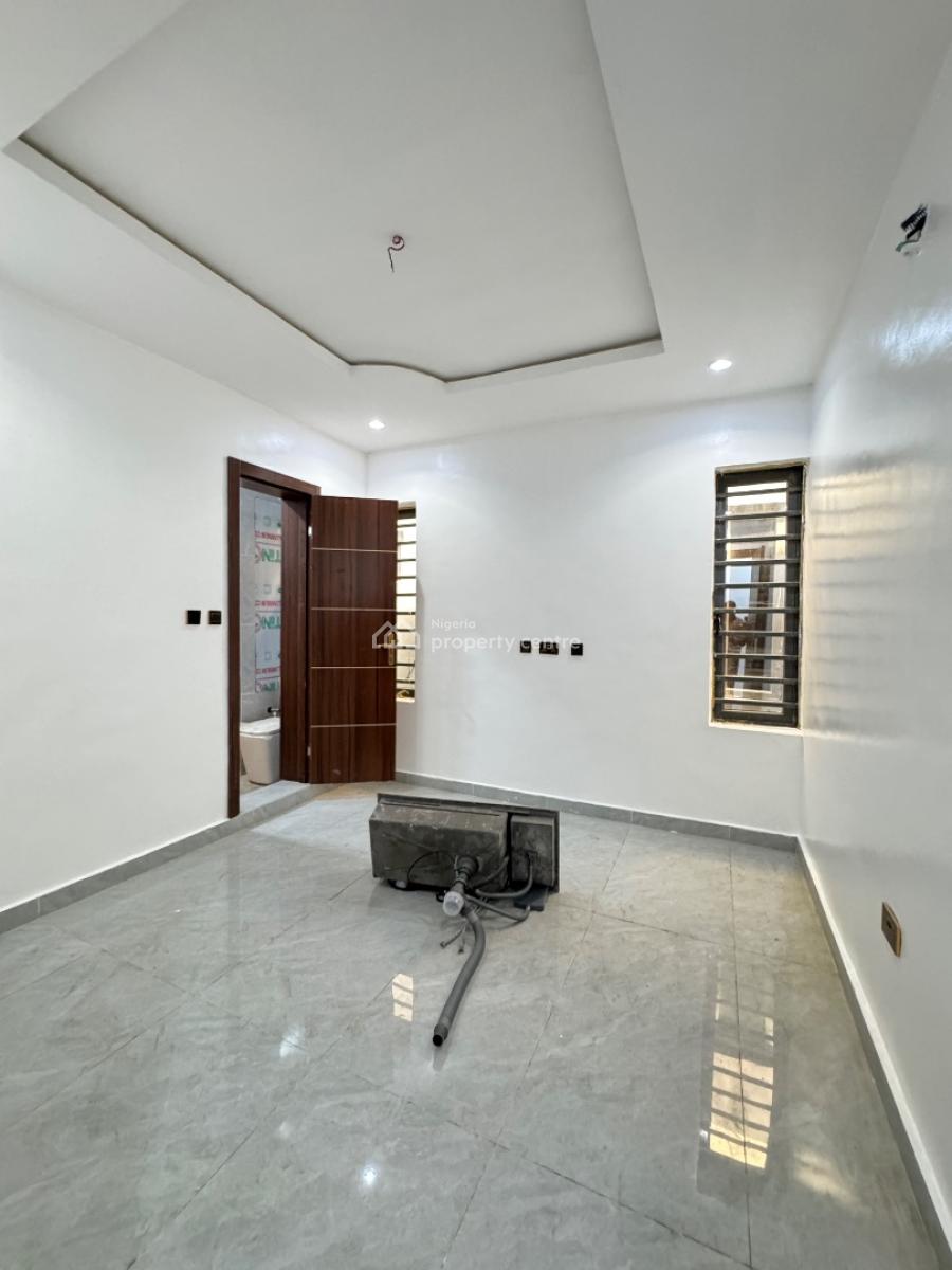 Beautiful Studio & 2 Bedroom Apartment in a Good Neighborhood., Off Nnobi Right, Ikate, Surulere, Lagos, Block of Flats for Sale