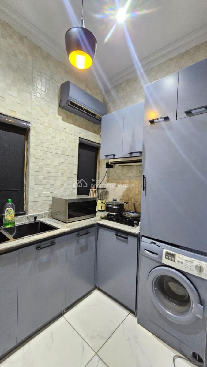 One Bedroom Apartment, Lekki Phase 1, Lekki, Lagos, House Short Let