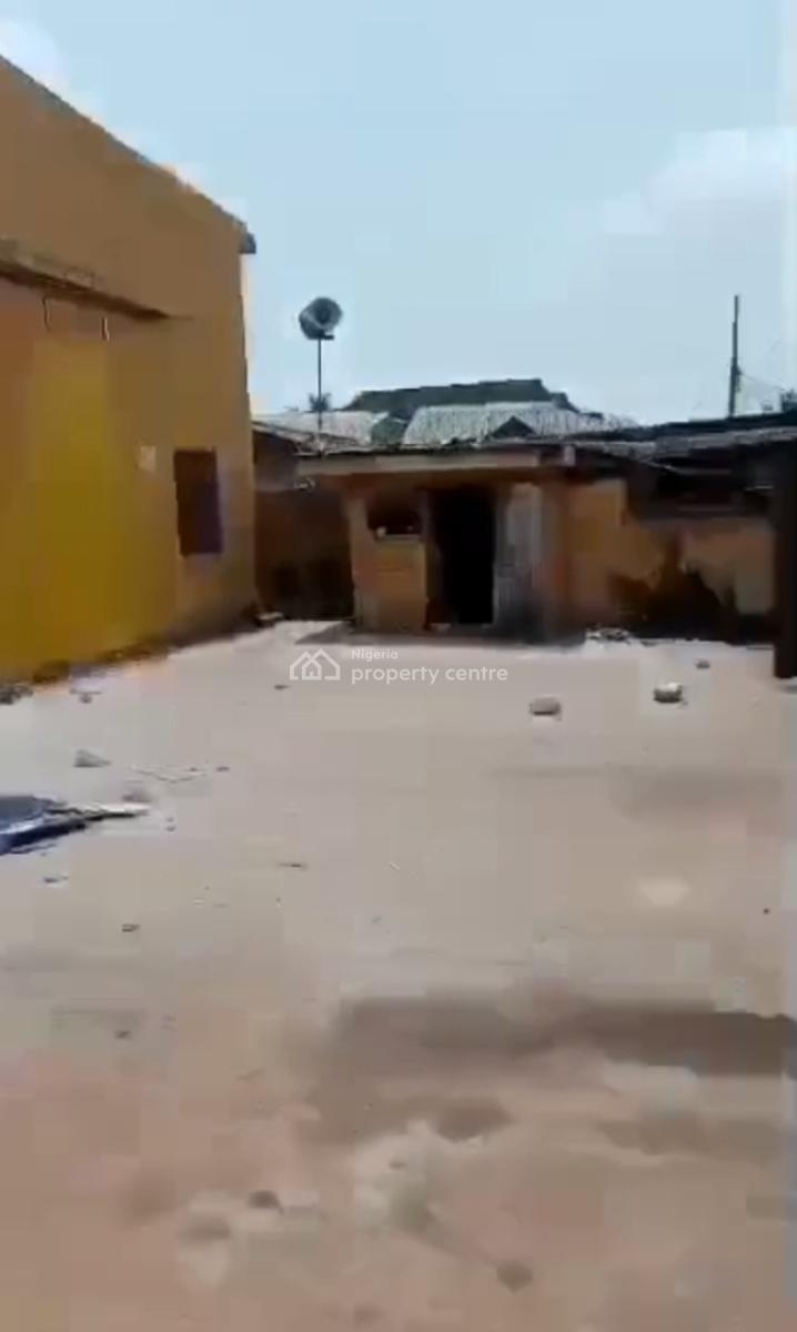 Massively Spacious Warehouse on 995.945 Sq Mts, Alimosho, Lagos, Warehouse for Sale