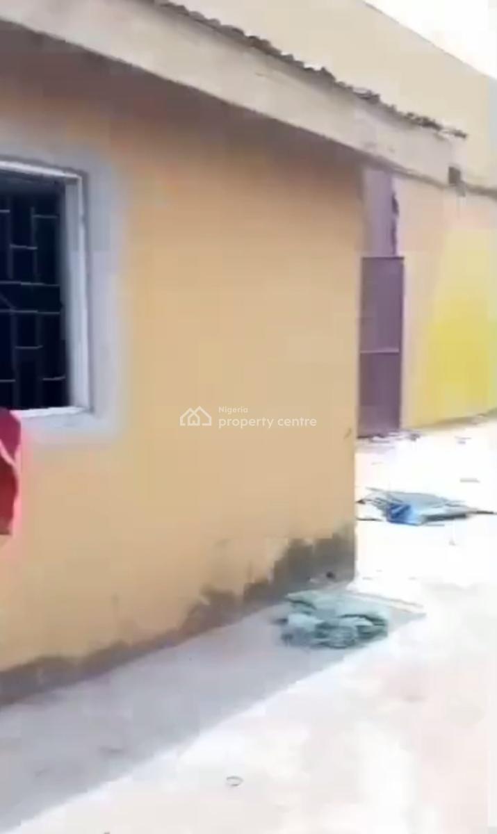 Massively Spacious Warehouse on 995.945 Sq Mts, Alimosho, Lagos, Warehouse for Sale