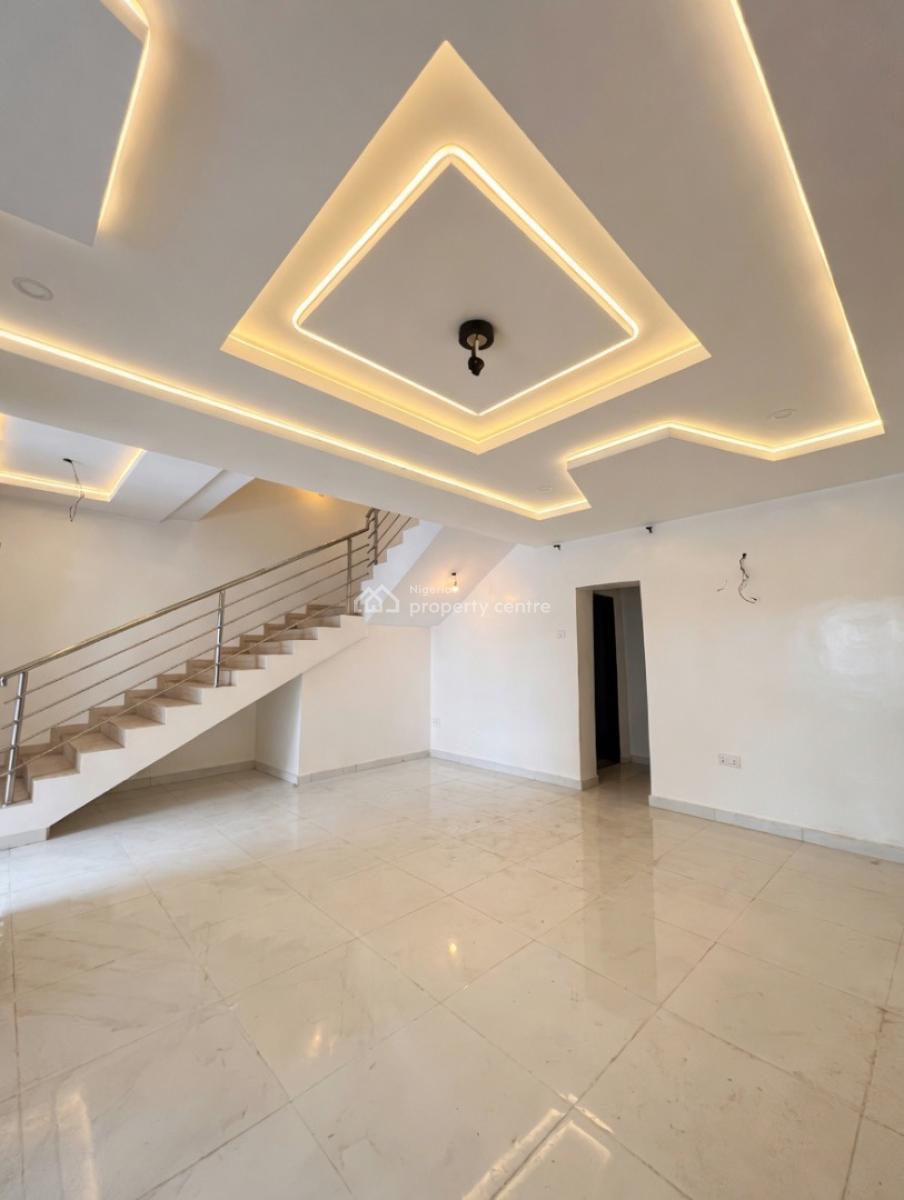 a Well Built 3bedroom Terrace Duplex, Pepperoni Abraham Adesunya, Lekki Phase 2, Lekki, Lagos, Terraced Duplex for Rent