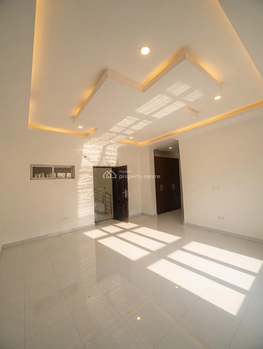 a Well Built 3bedroom Terrace Duplex, Pepperoni Abraham Adesunya, Lekki Phase 2, Lekki, Lagos, Terraced Duplex for Rent