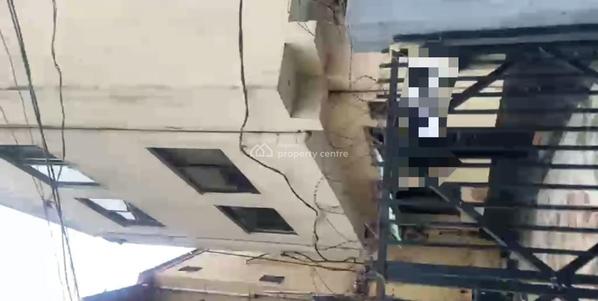 Massively Spacious Storey Building Apartment, Lagos Island, Lagos, Block of Flats for Sale