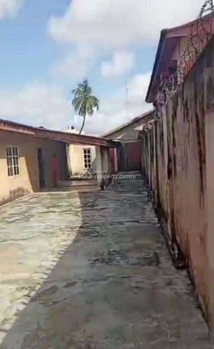a Fully Detached Bungalow (self Compound)  with Enough Parking Space, Off, Adeniran Ogunsanya, Surulere, Lagos, Detached Bungalow for Rent