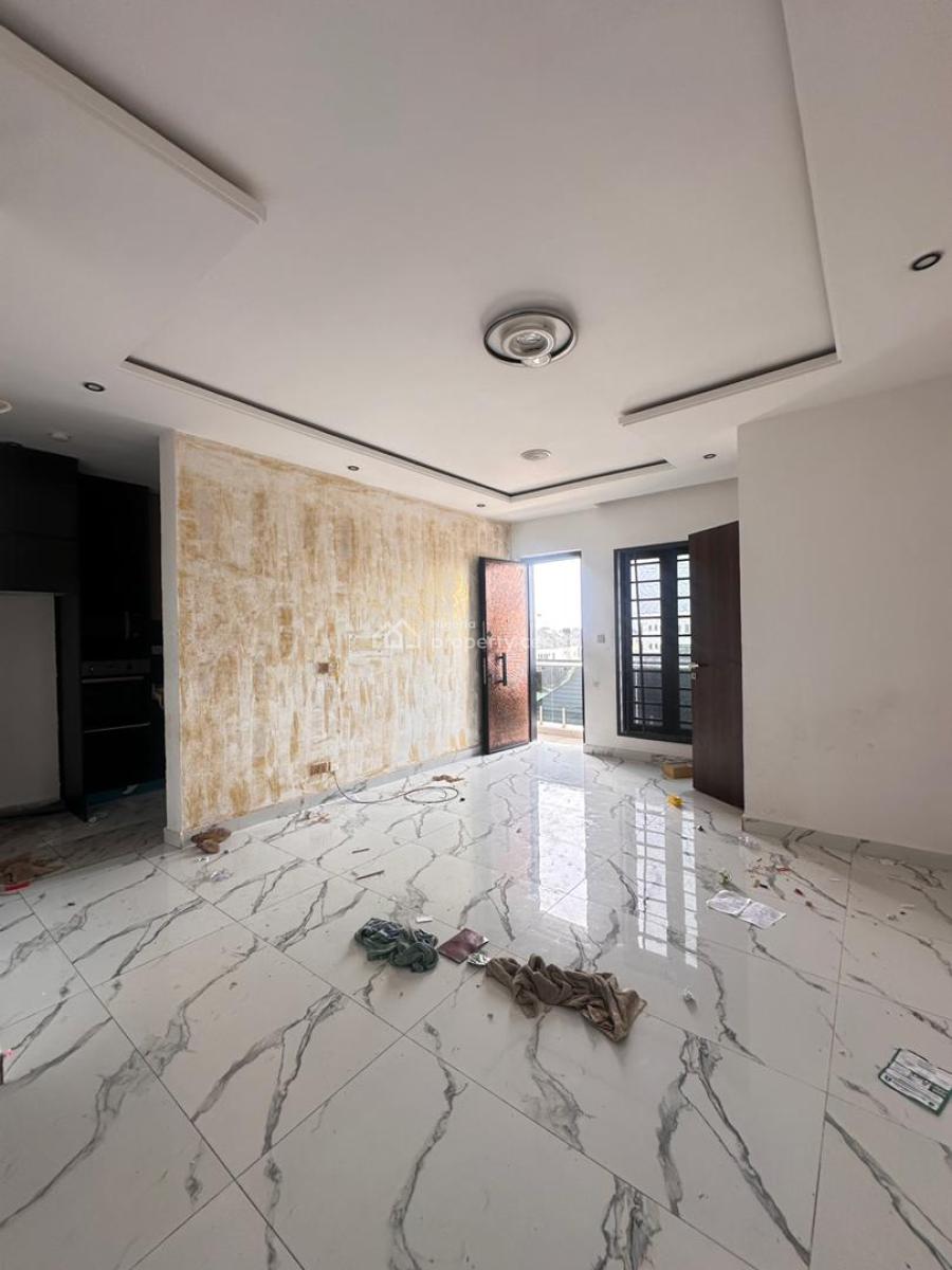 2 Bedroom Apartment Available!!! ( 3rd Floor ), Ologolo, Lekki, Lagos, Flat / Apartment for Rent