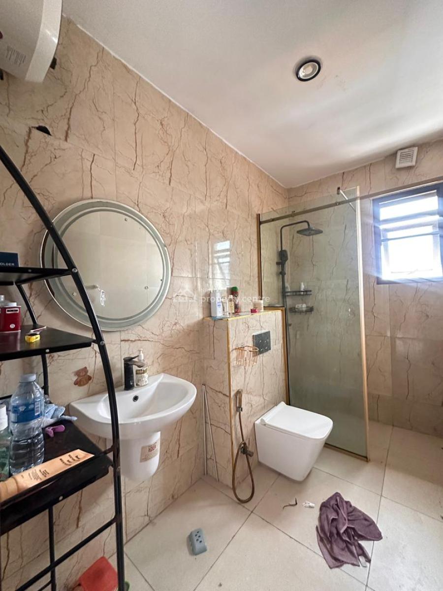 2 Bedroom Apartment Available!!! ( 3rd Floor ), Ologolo, Lekki, Lagos, Flat / Apartment for Rent