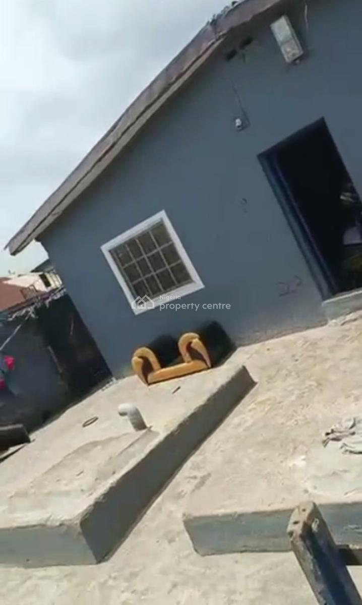 a Bungalow on a Full Plot Land, Ijesha, Surulere, Lagos, Detached Bungalow for Sale