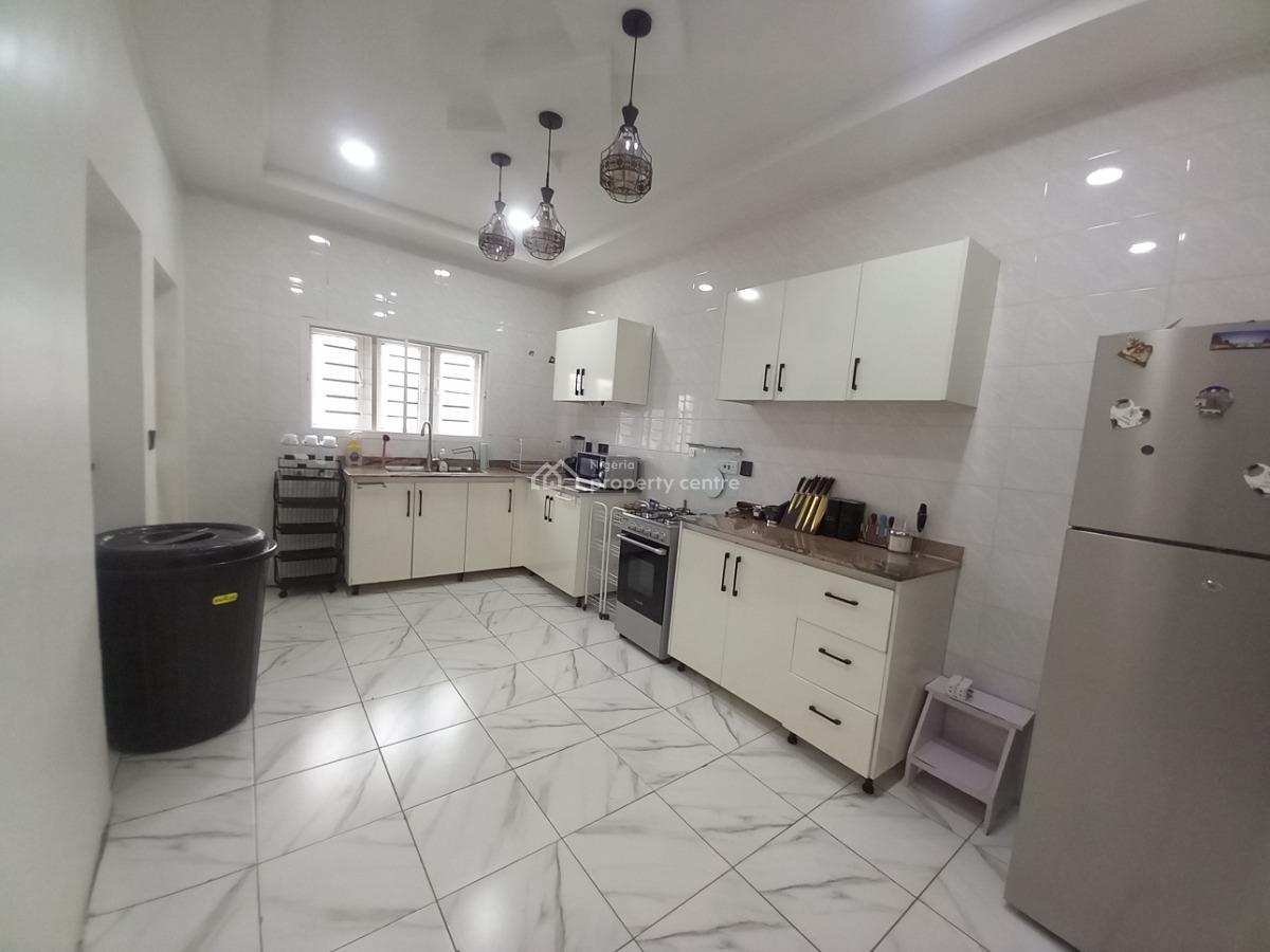 6-month Clean Fully Furnished & Serviced Apartment, Estate Katampe, Katampe, Abuja, Flat / Apartment for Rent