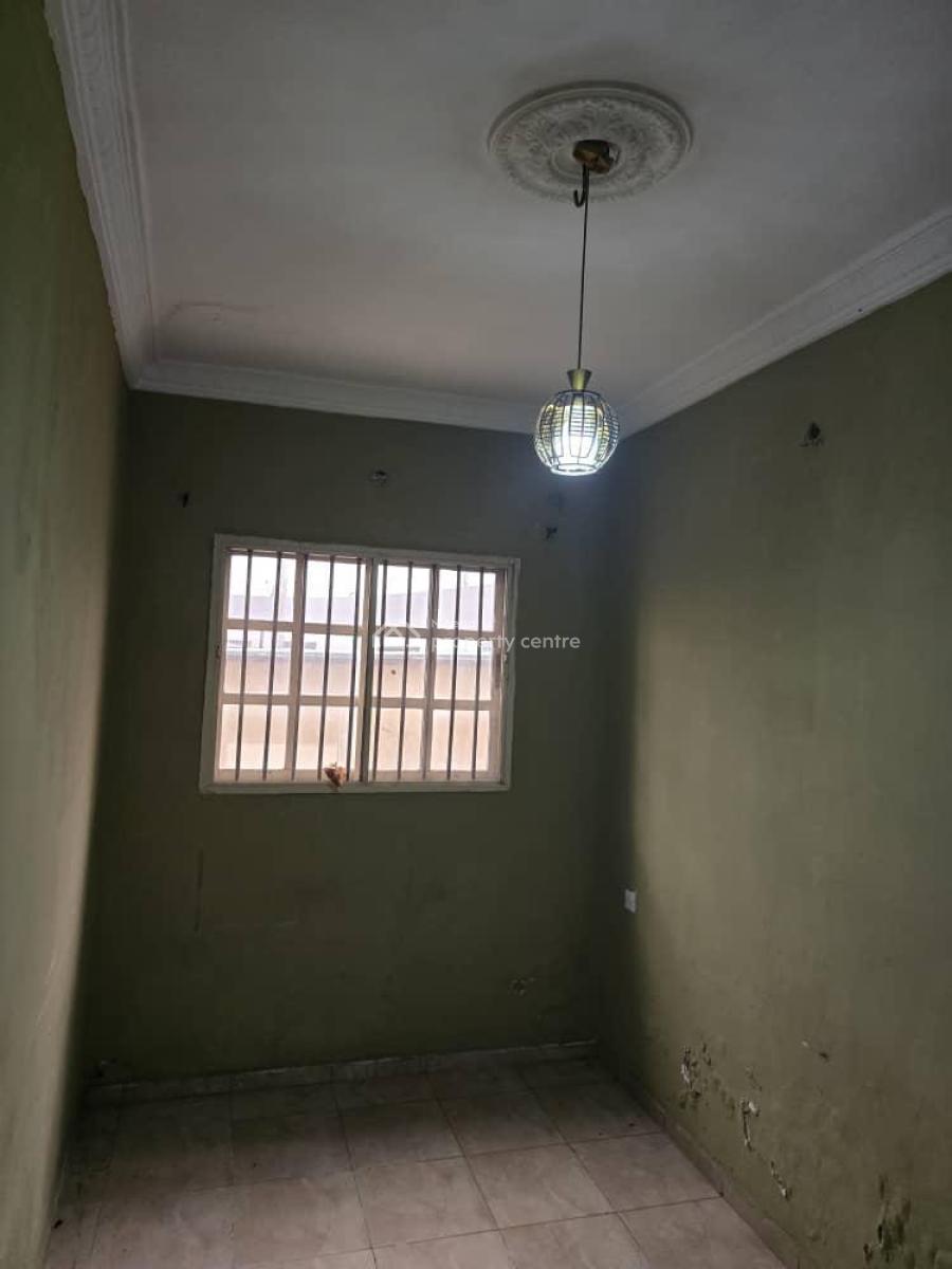 Nicely Built 3 Bedroom Flat, Omole Phase 2, Ikeja, Lagos, Flat / Apartment for Rent