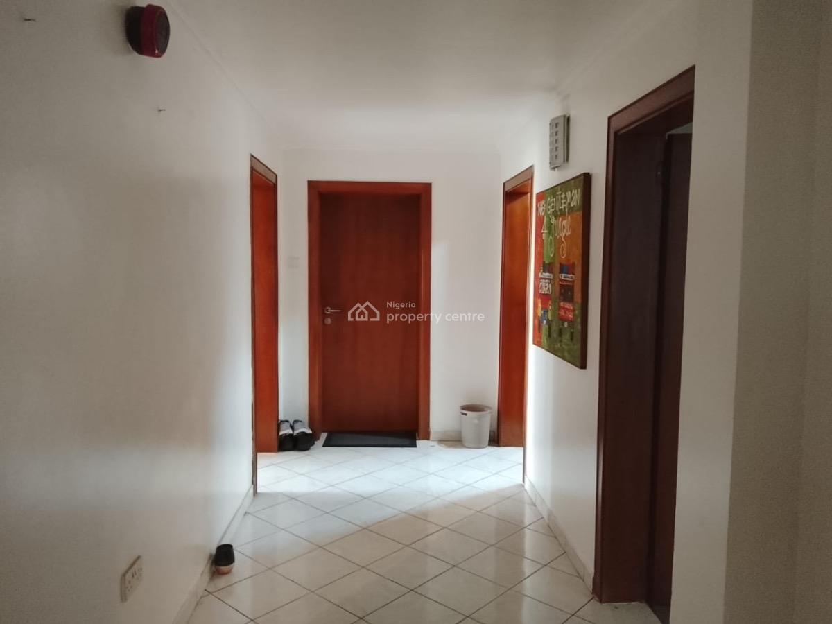 Decent 3 Bedroom Apartments with a Room Bq, Old Ikoyi, Ikoyi, Lagos, Flat / Apartment for Rent