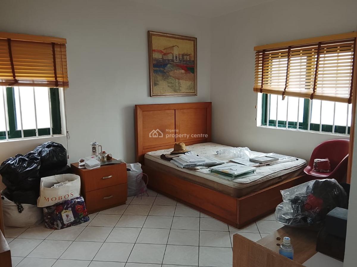 Decent 3 Bedroom Apartments with a Room Bq, Old Ikoyi, Ikoyi, Lagos, Flat / Apartment for Rent