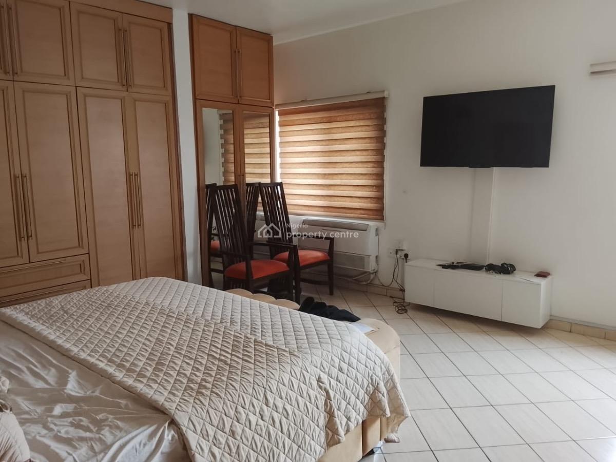 Decent 3 Bedroom Apartments with a Room Bq, Old Ikoyi, Ikoyi, Lagos, Flat / Apartment for Rent