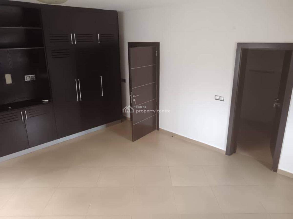 Decent 3 Bedroom Apartments with a Room Bq, Old Ikoyi, Ikoyi, Lagos, Flat / Apartment for Rent