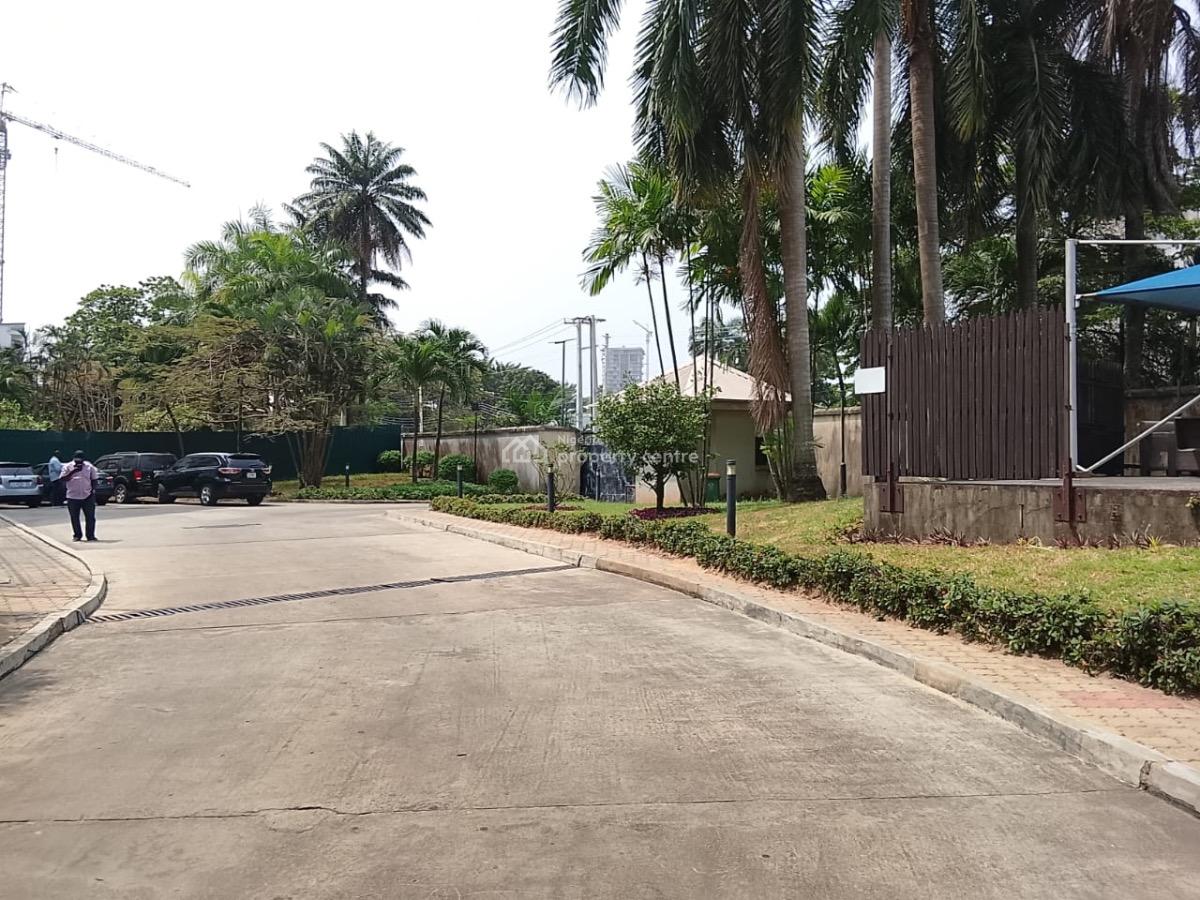 Decent 3 Bedroom Apartments with a Room Bq, Old Ikoyi, Ikoyi, Lagos, Flat / Apartment for Rent