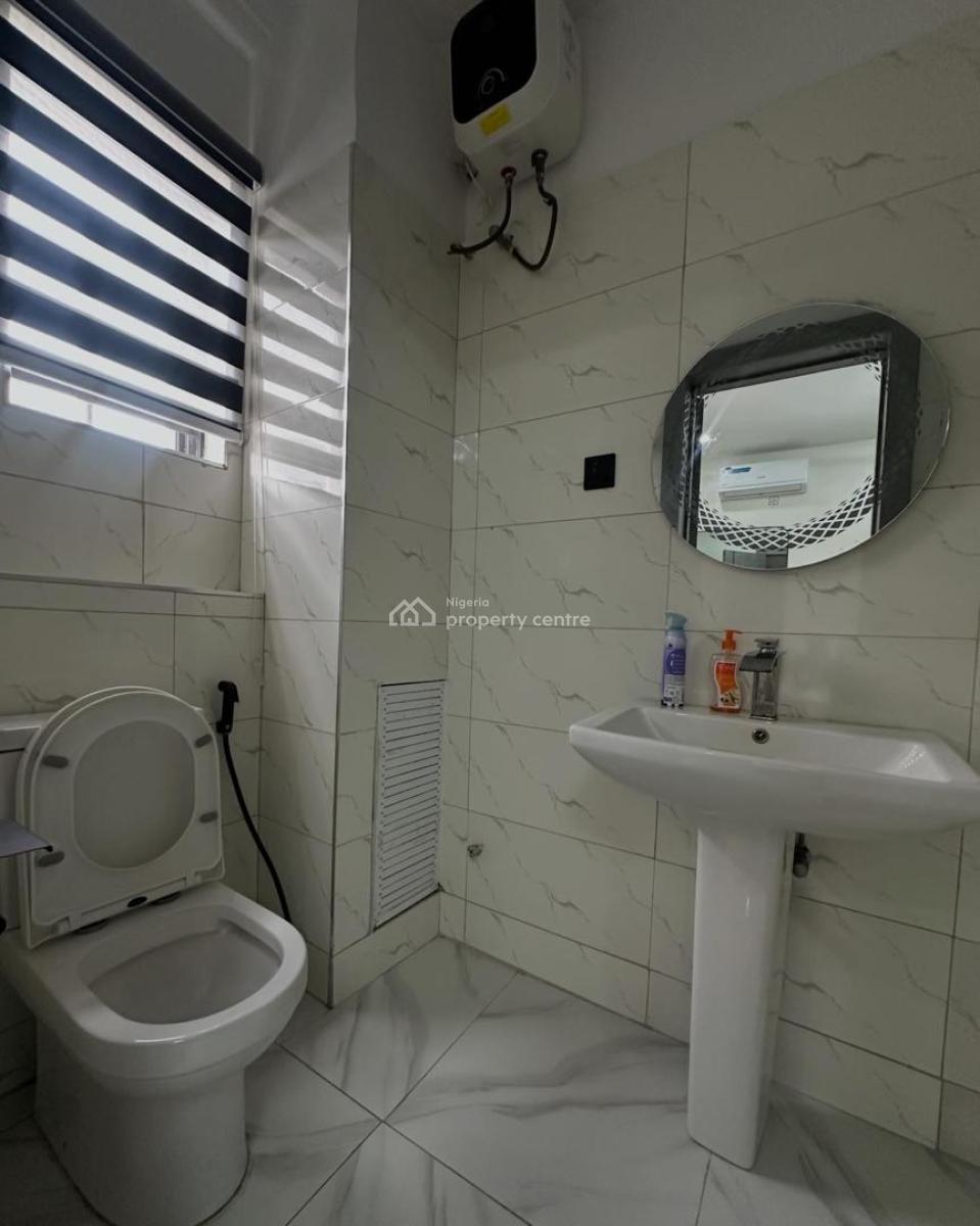 Semi Furnished 2 Bedroom Apartment Available, Lekki Phase 1, Lekki, Lagos, Flat / Apartment for Rent
