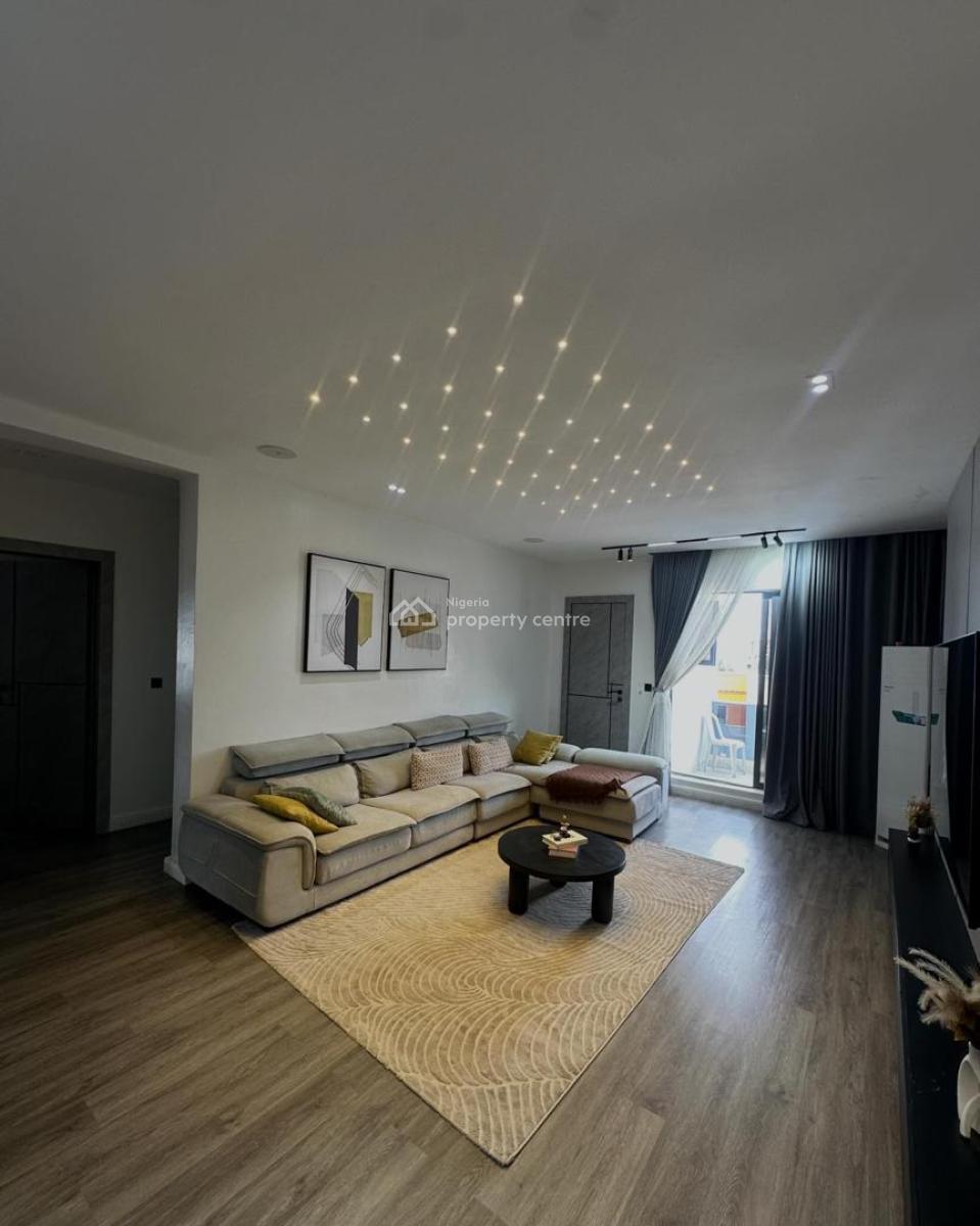 Semi Furnished 2 Bedroom Apartment Available, Lekki Phase 1, Lekki, Lagos, Flat / Apartment for Rent